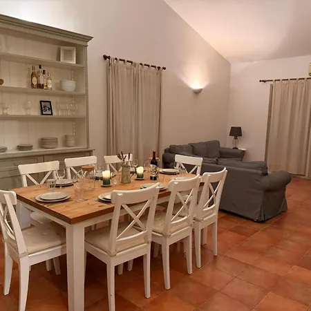 Vakantievilla 'le Chene', 8 Pers, Prive Zwembad Chalais (Charente)