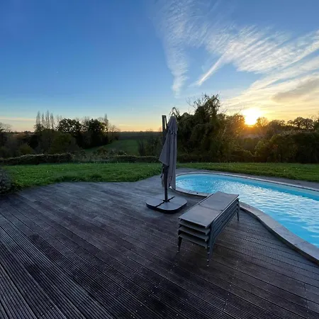 Vakantievilla 'le Chene', 8 Pers, Prive Zwembad * Chalais (Charente)